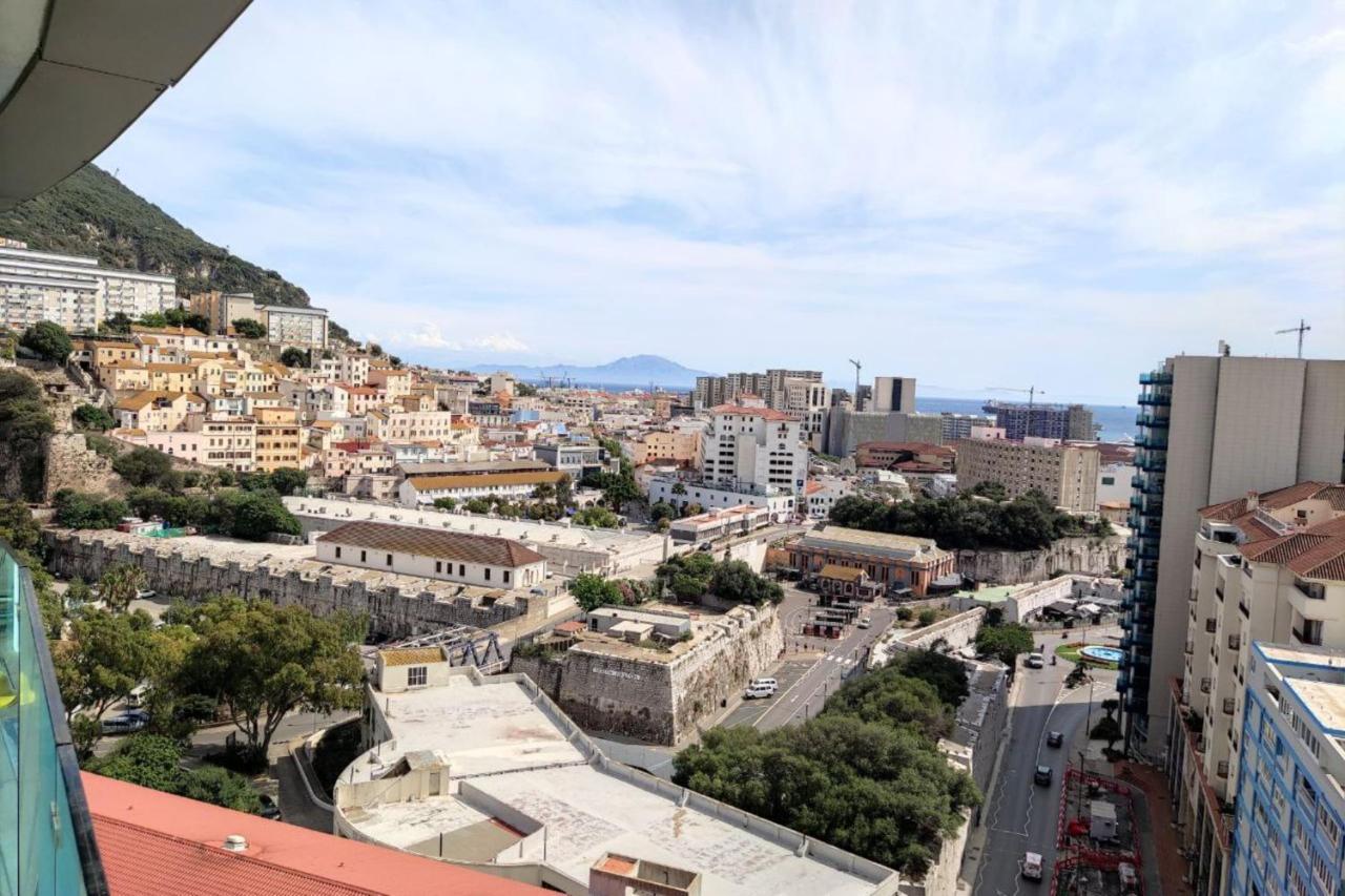 Seaside Serenity Oasis - High Floor - Stunning Views Gibraltár Kültér fotó