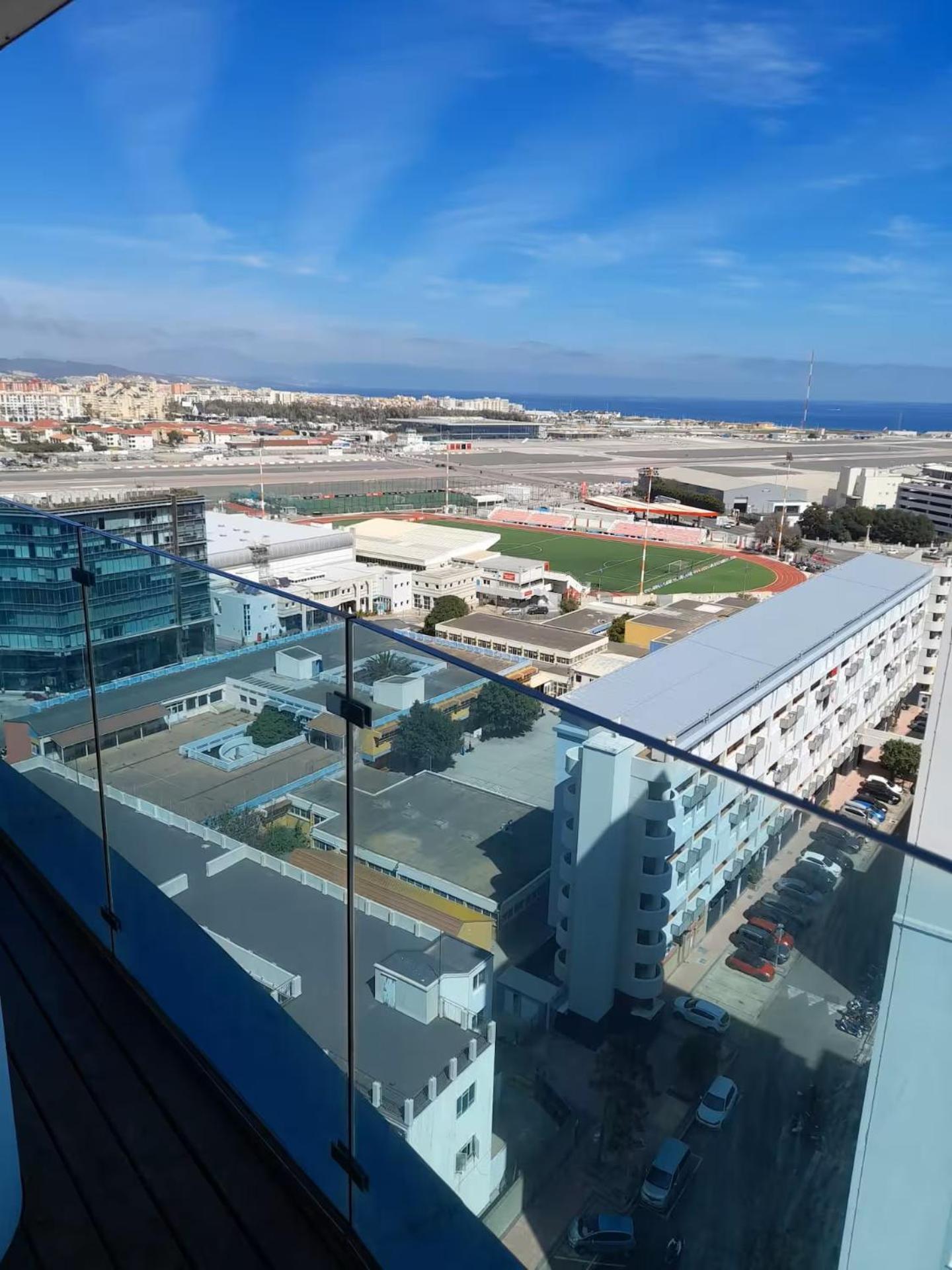 Seaside Serenity Oasis - High Floor - Stunning Views Gibraltár Kültér fotó